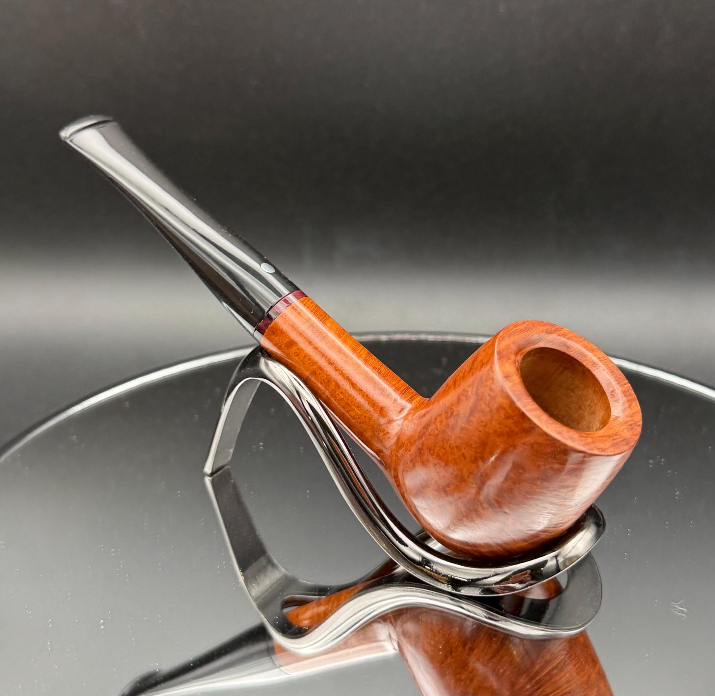 Handmade briar tobacco pipe
