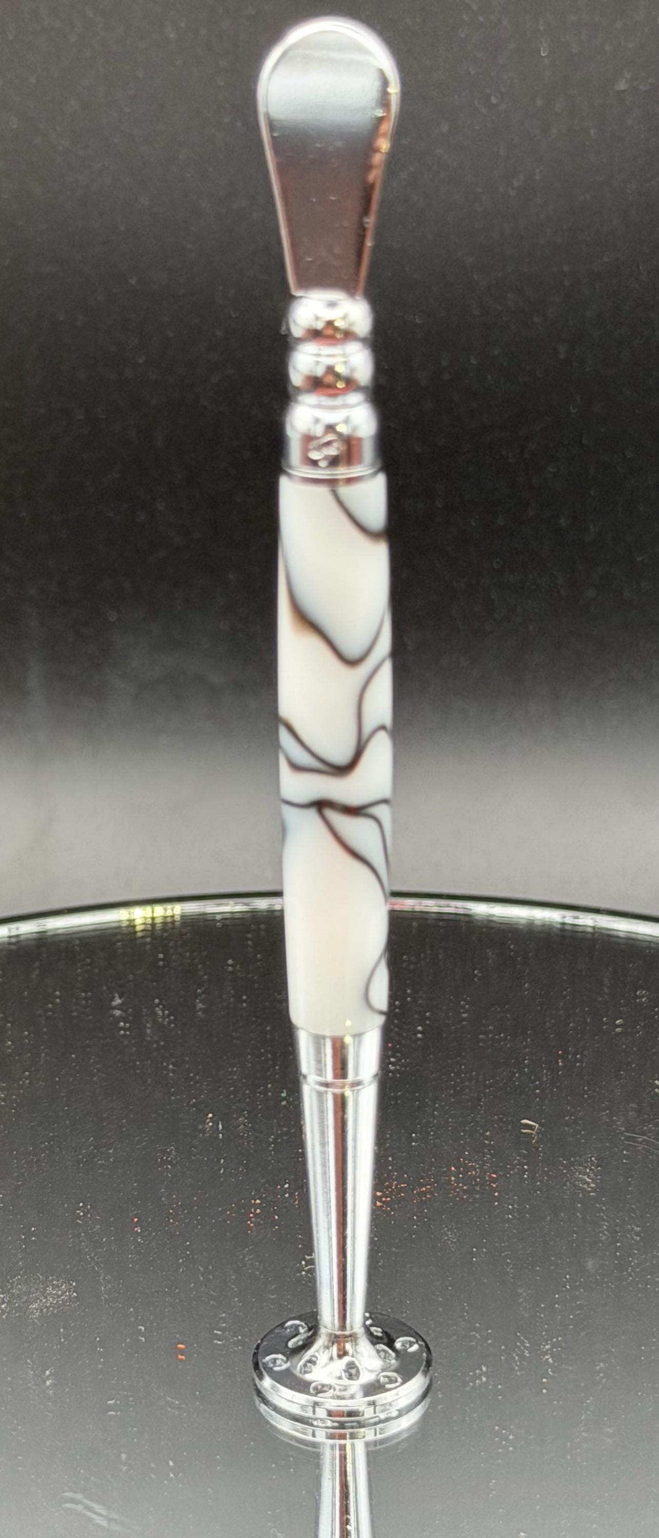 Fancy tobacco pipe tamper