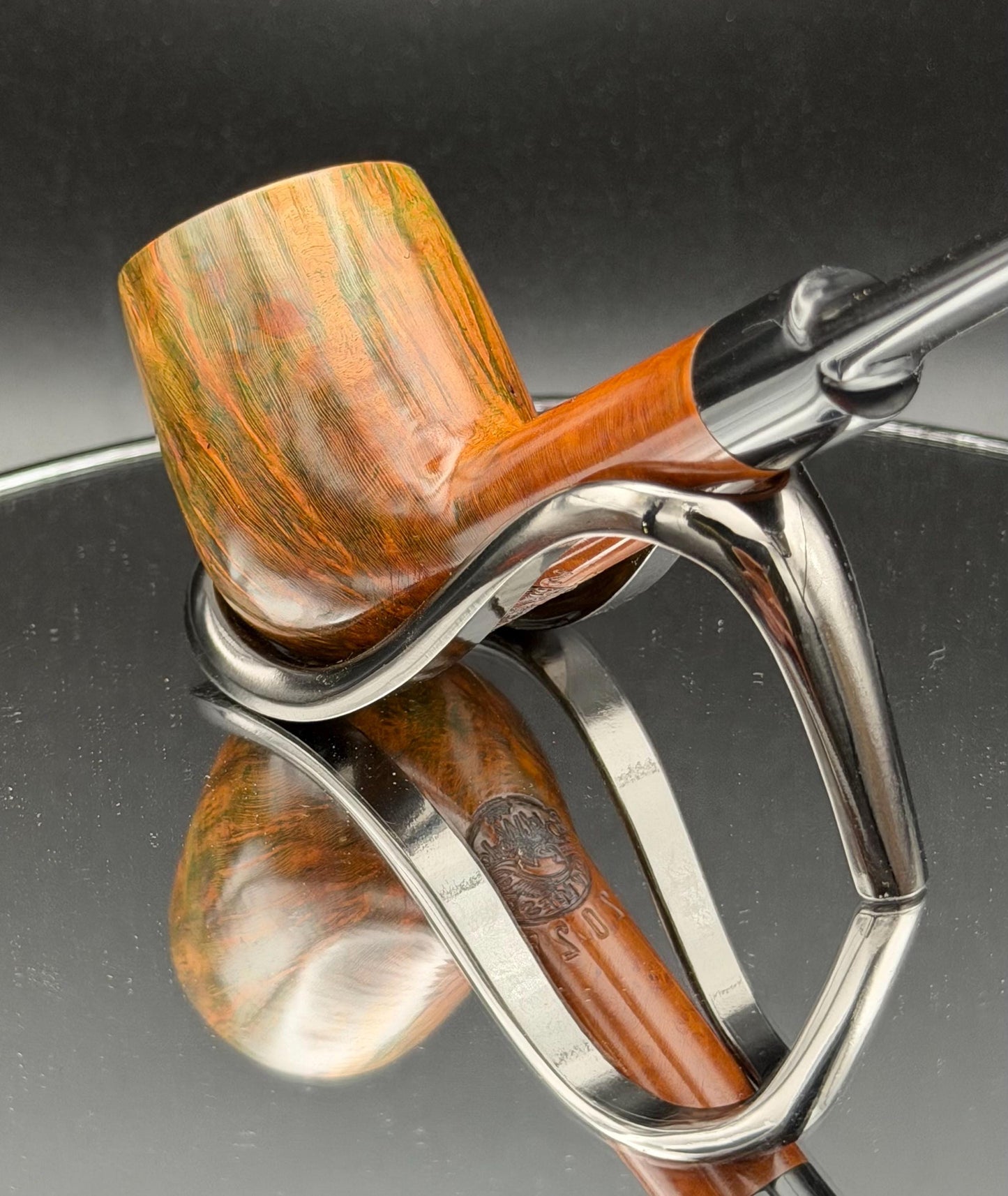 Handmade briar tobacco pipe