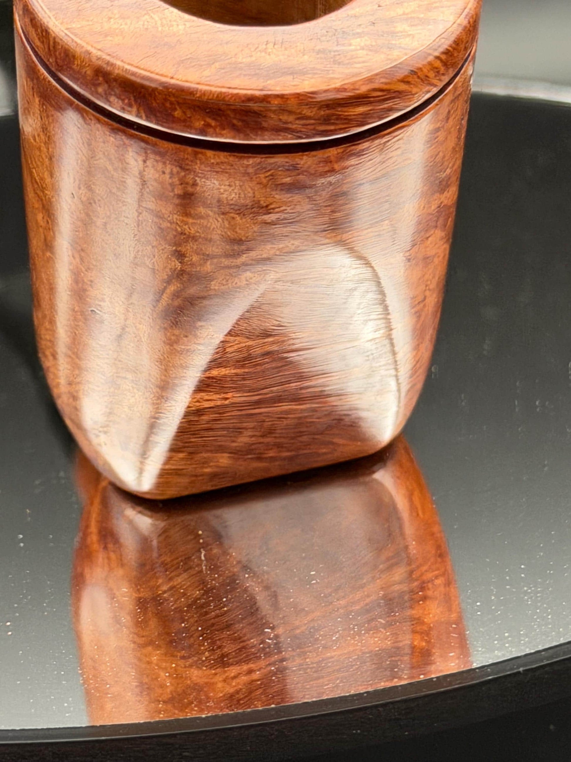 Handmade briar tobacco pipe