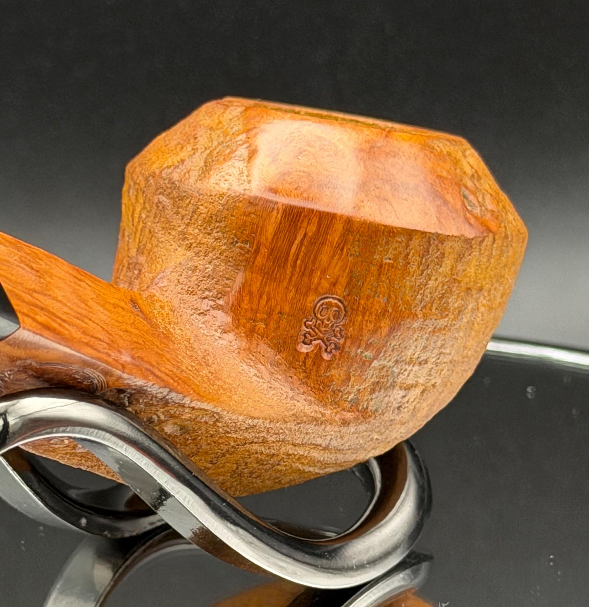 Handmade briar tobacco pipe