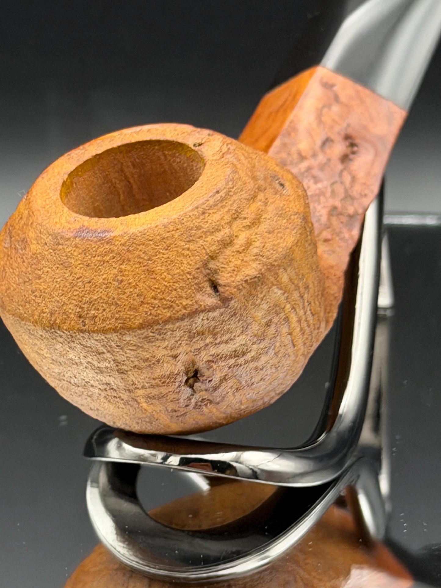 Handmade briar tobacco pipe