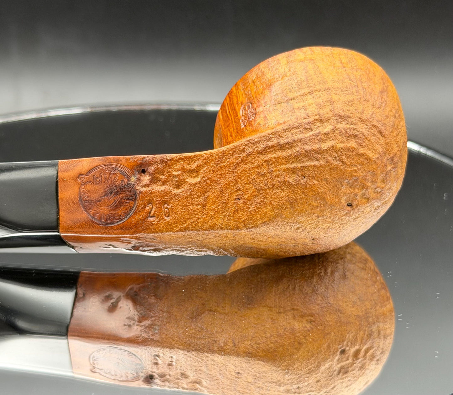 Handmade briar tobacco pipe