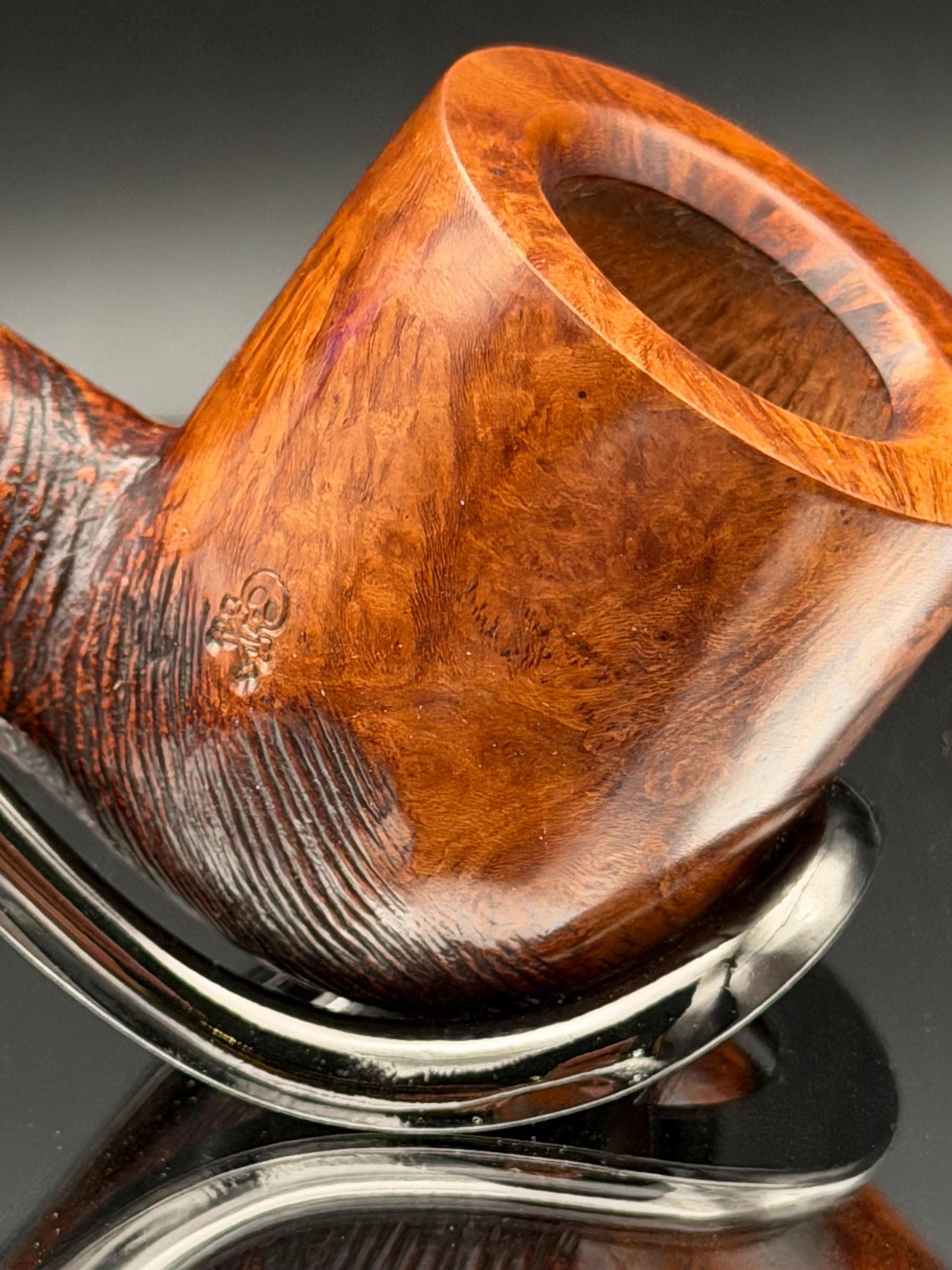 Handmade briar tobacco pipe