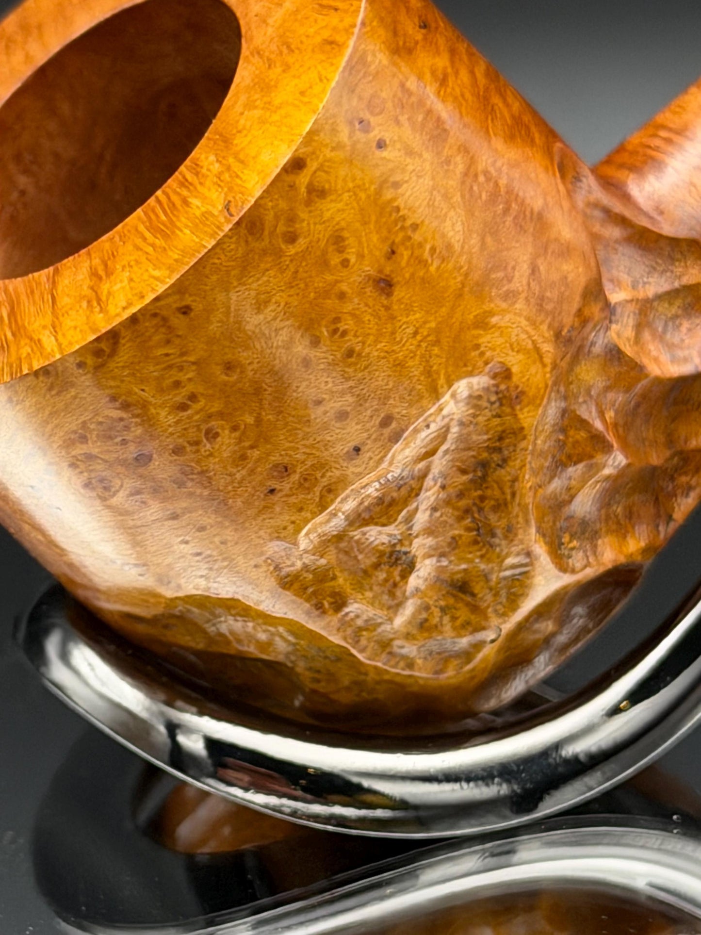 Handmade briar tobacco pipe