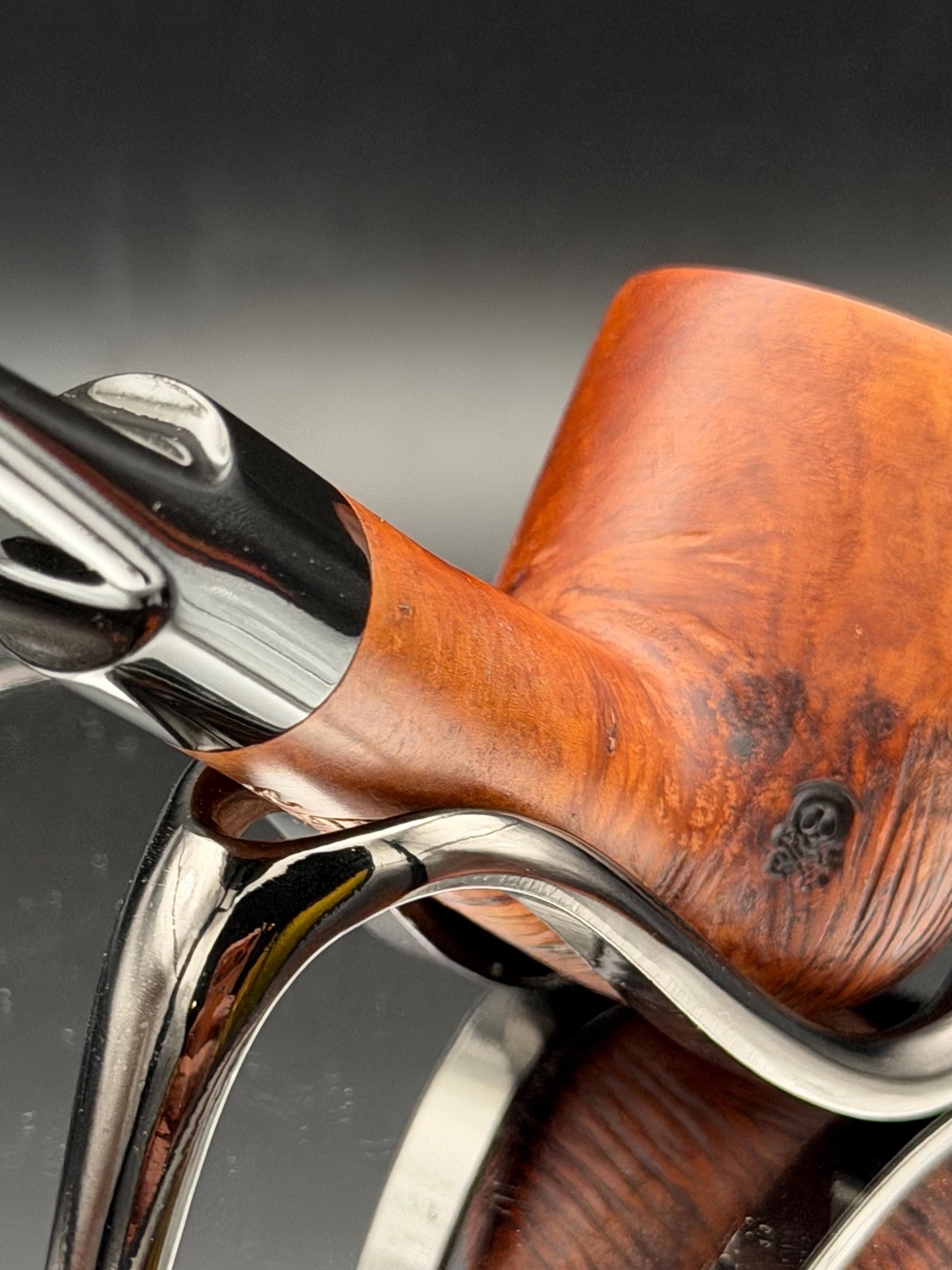Handmade briar tobacco pipe
