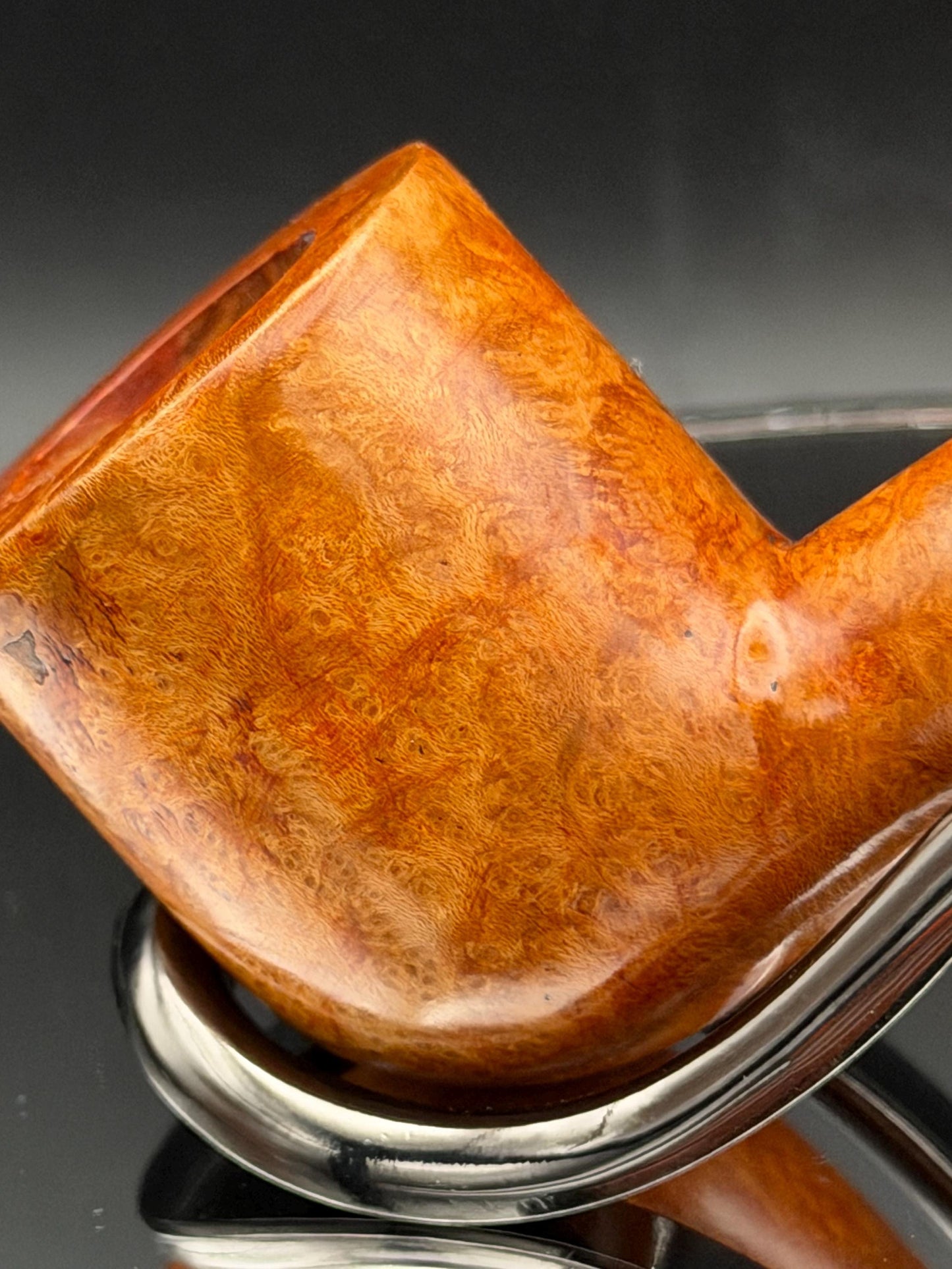 Handmade briar tobacco pipe