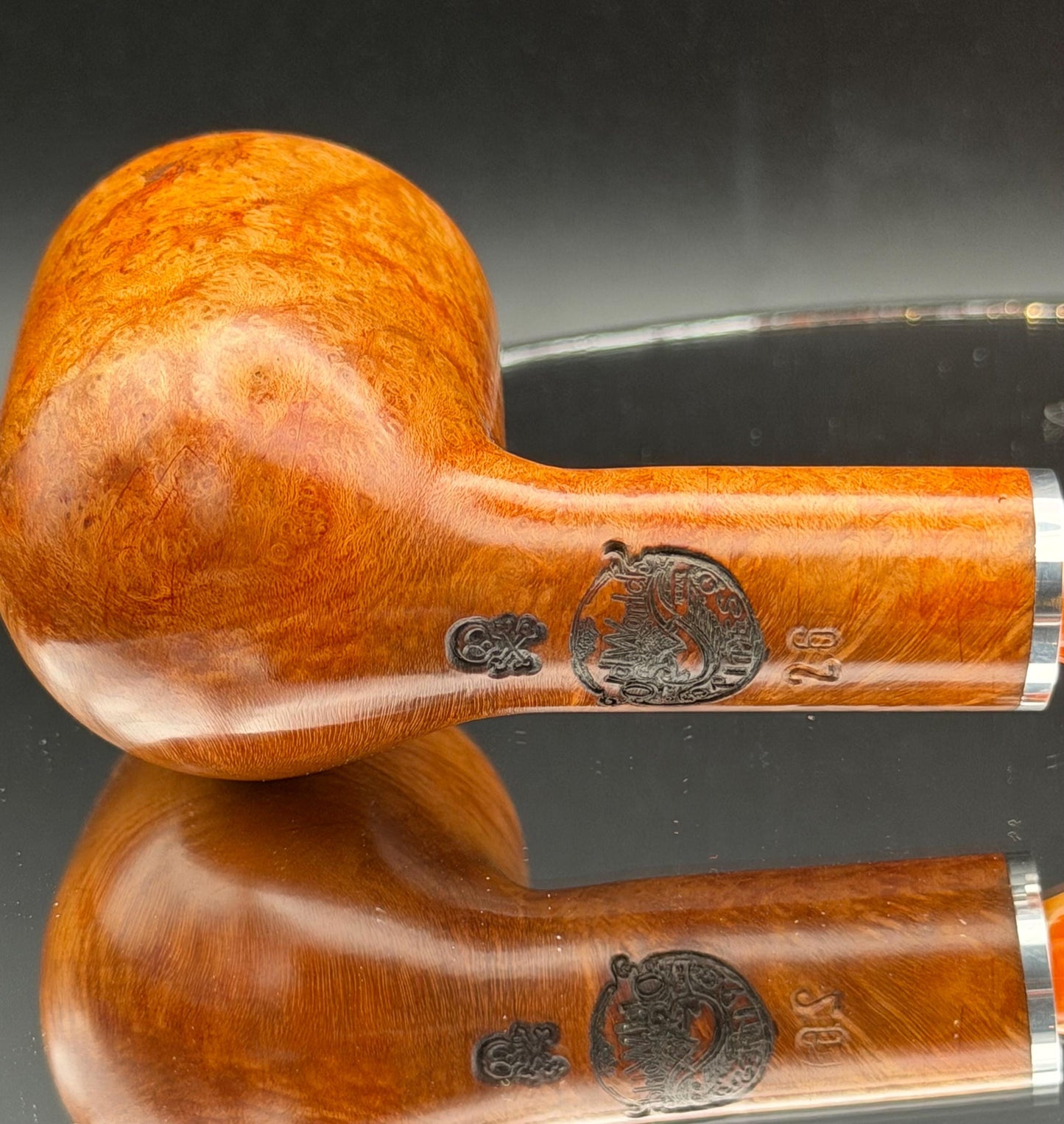 Handmade briar tobacco pipe