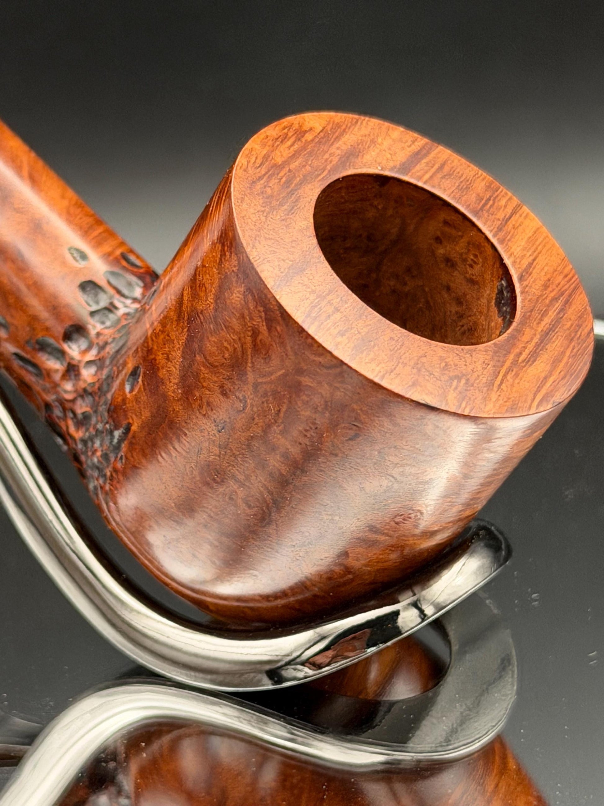 Handmade briar tobacco pipe