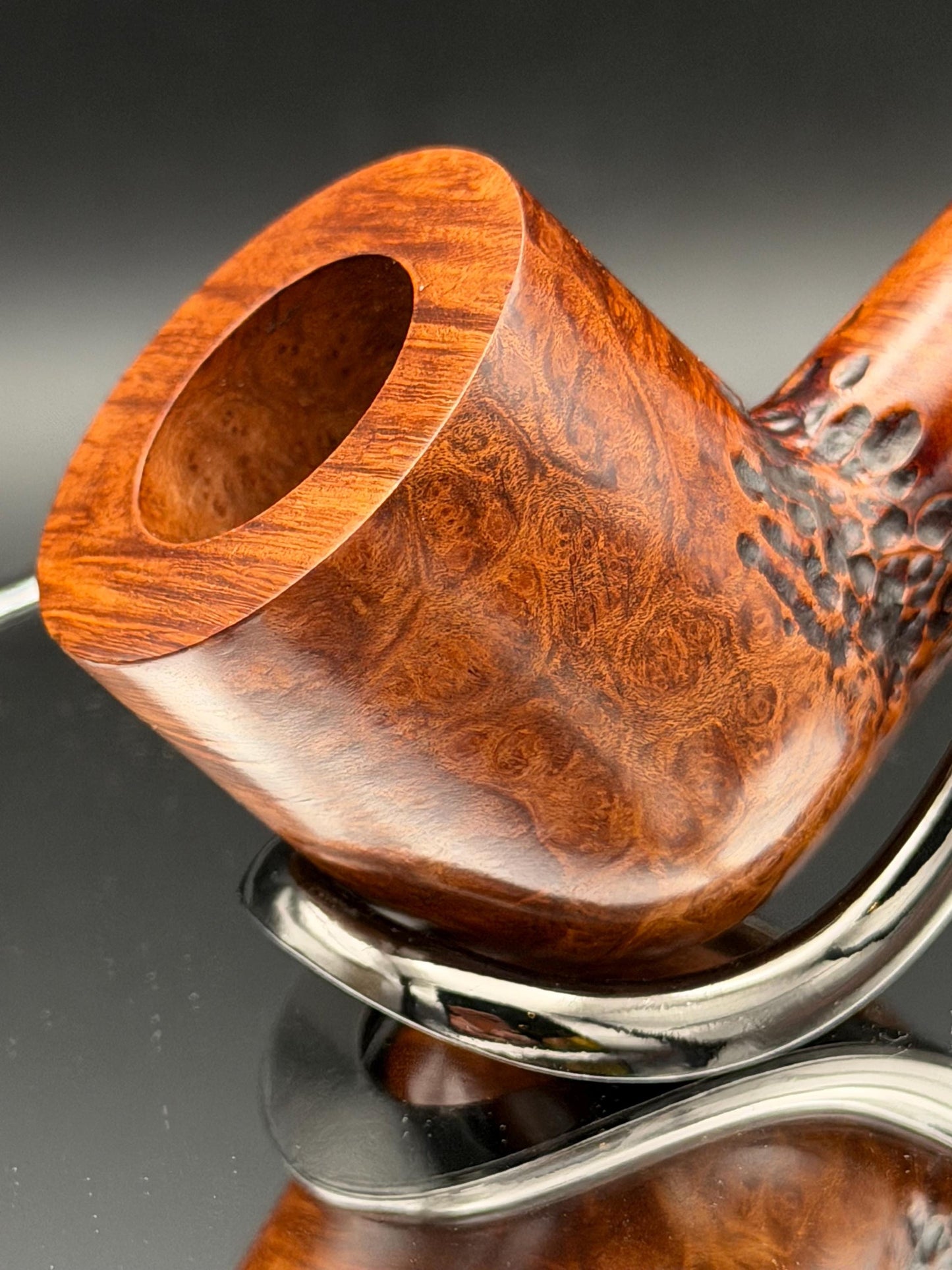 Handmade briar tobacco pipe