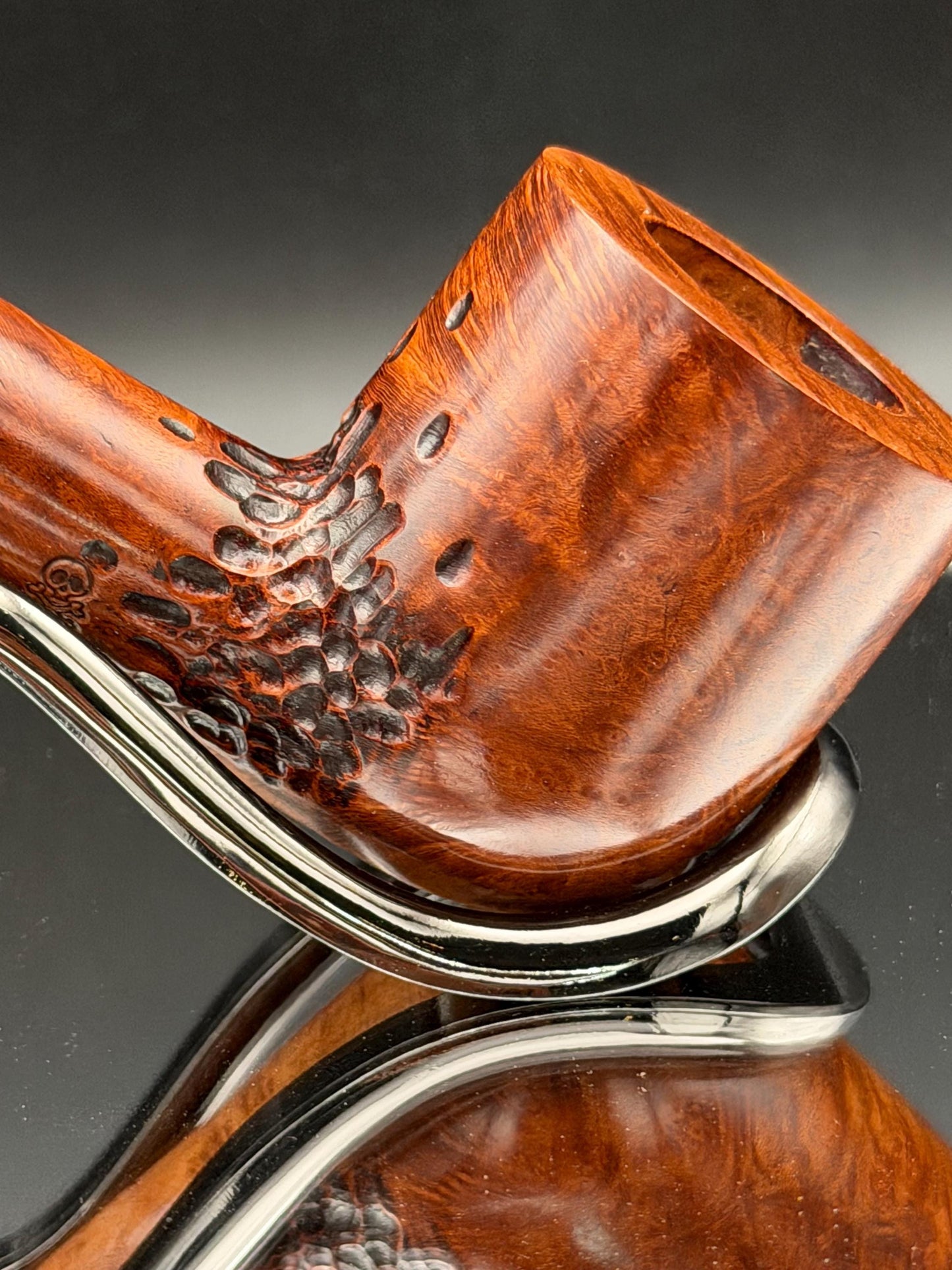Handmade briar tobacco pipe