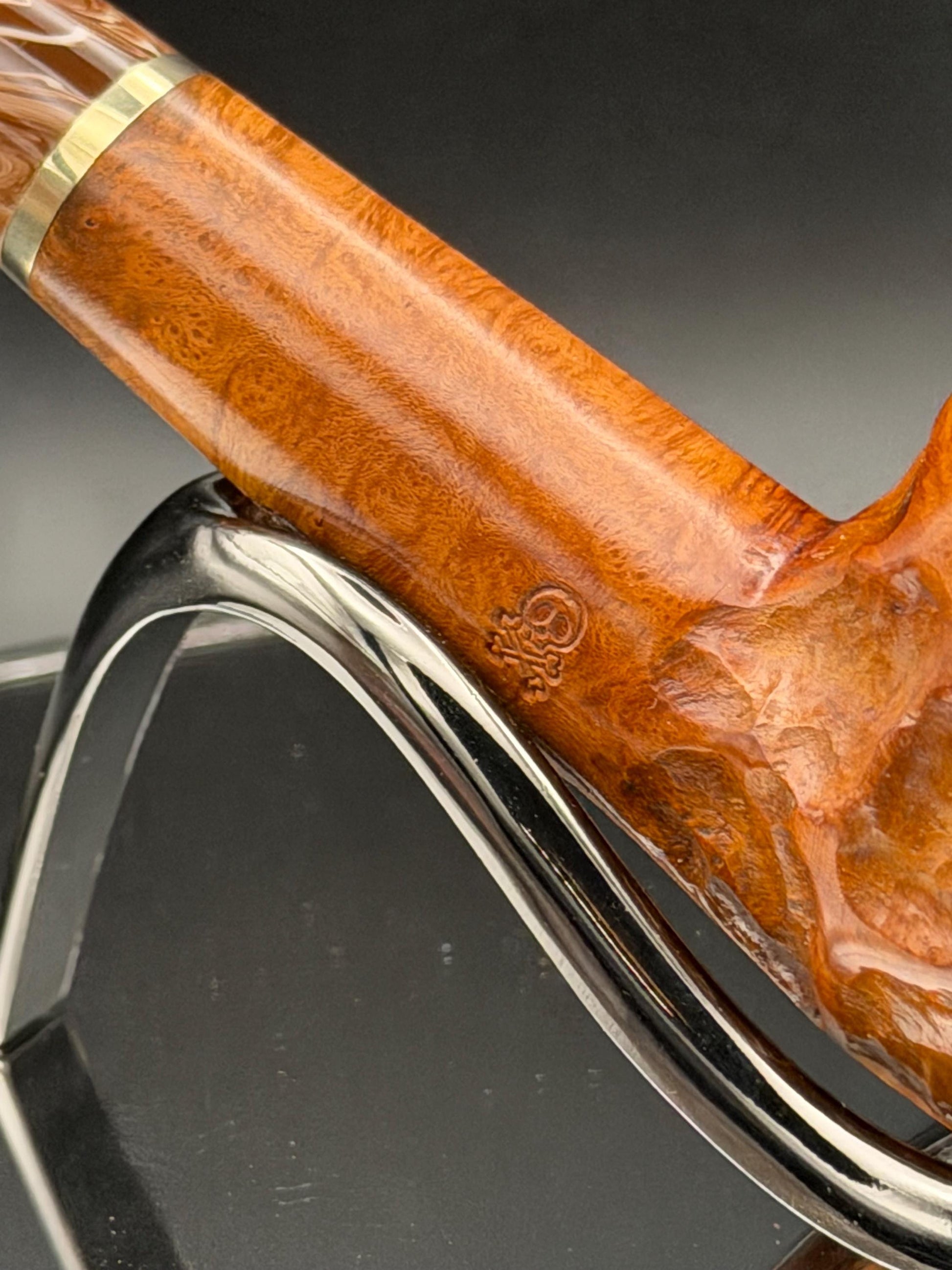 Handmade briar tobacco pipe