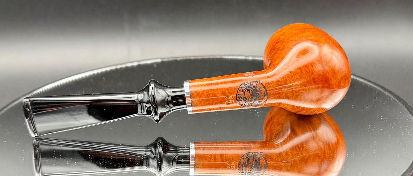 Handmade briar tobacco pipe
