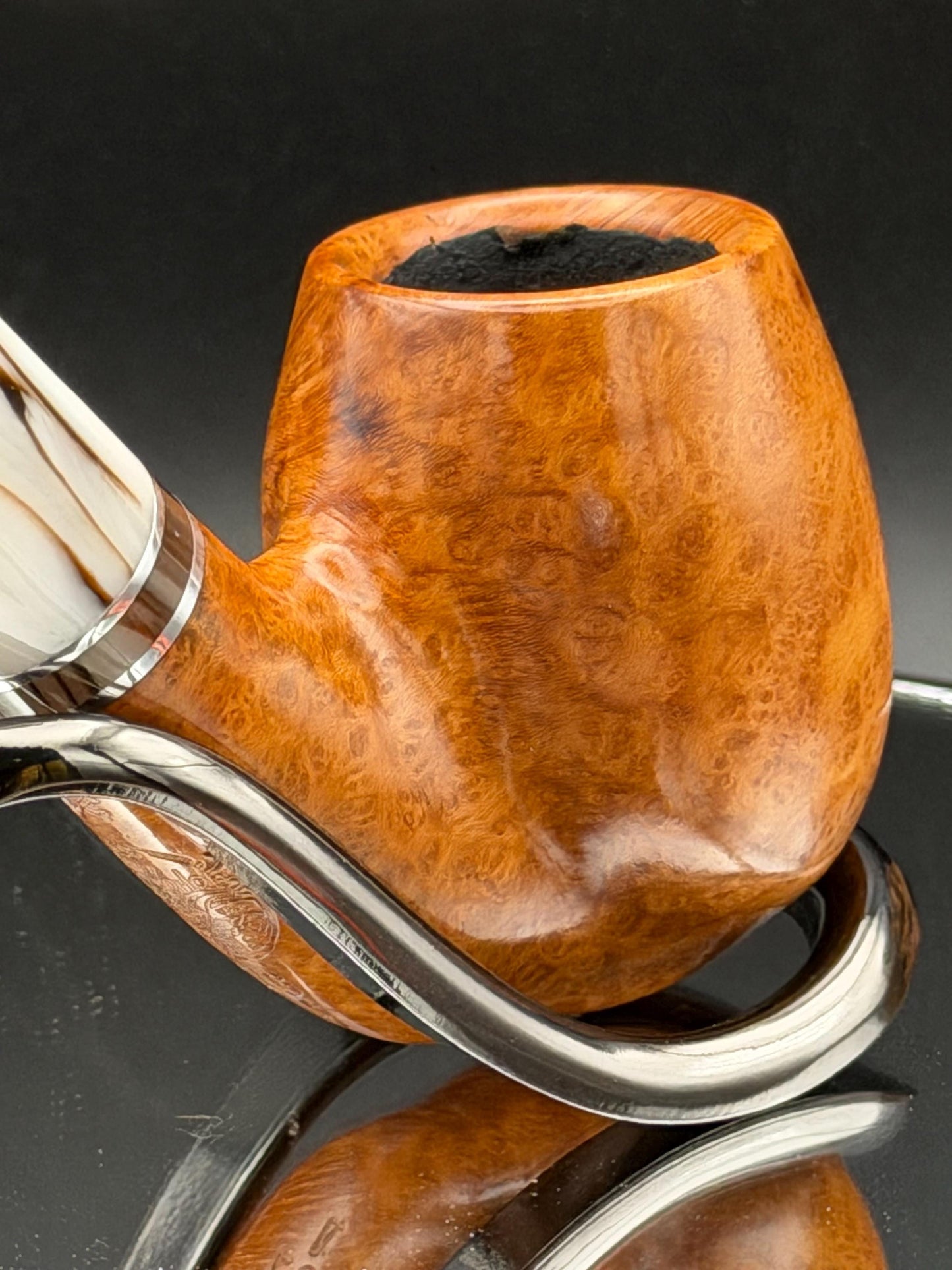 Handmade briar tobacco pipe
