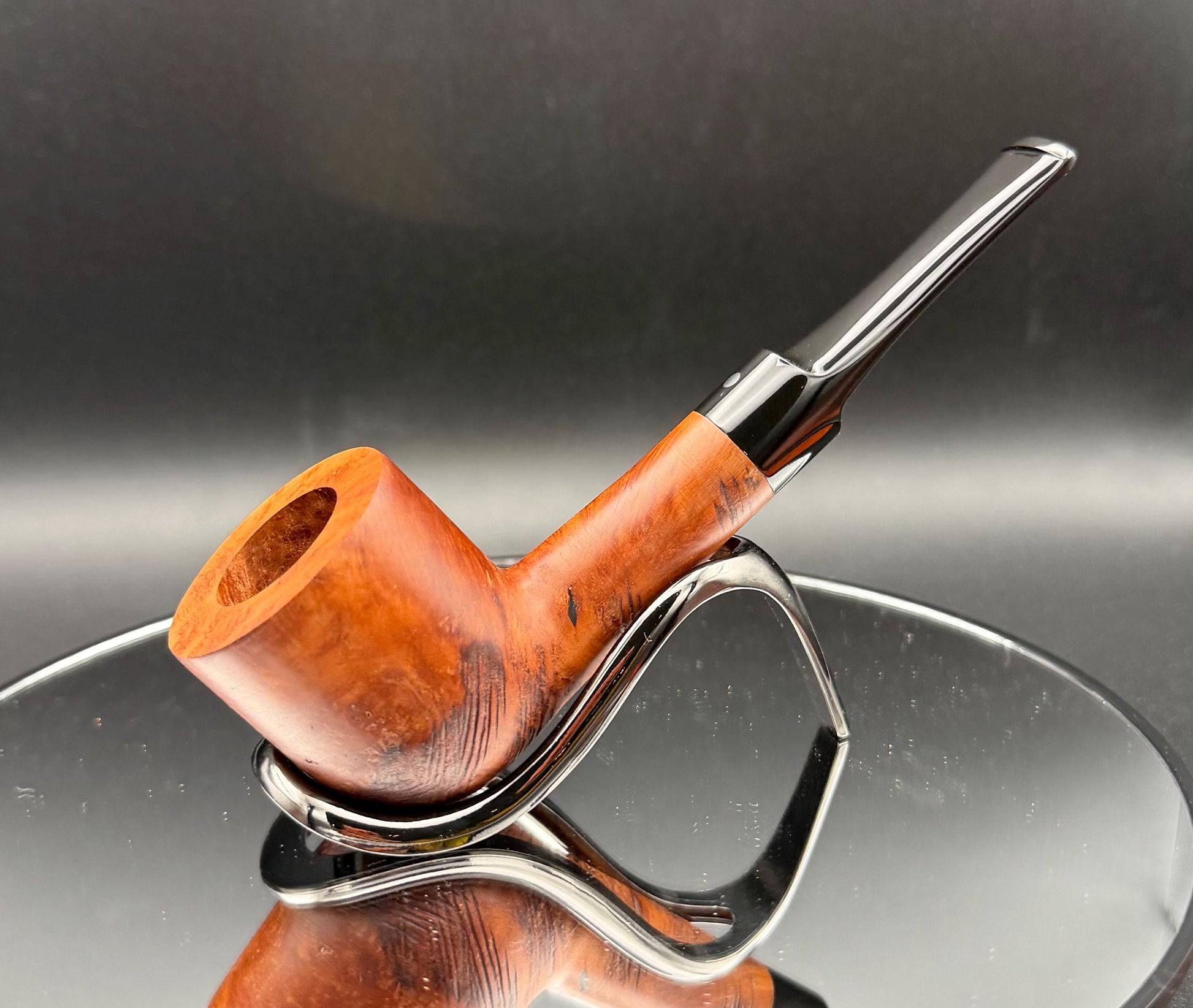 Handmade briar tobacco pipe