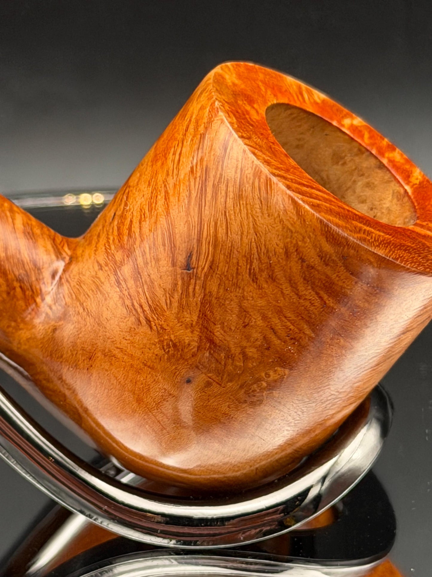 Handmade briar tobacco pipe