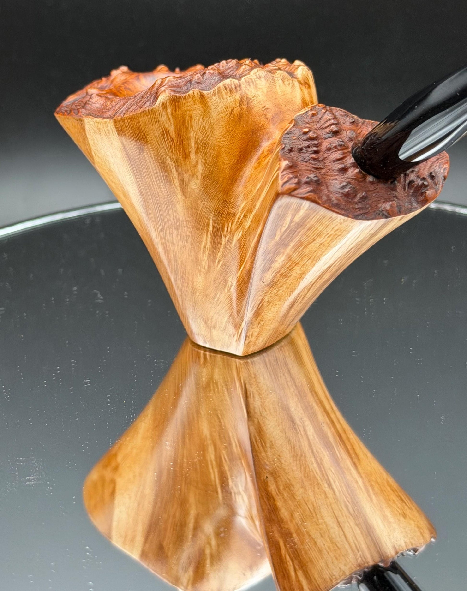 Handmade briar tobacco pipe