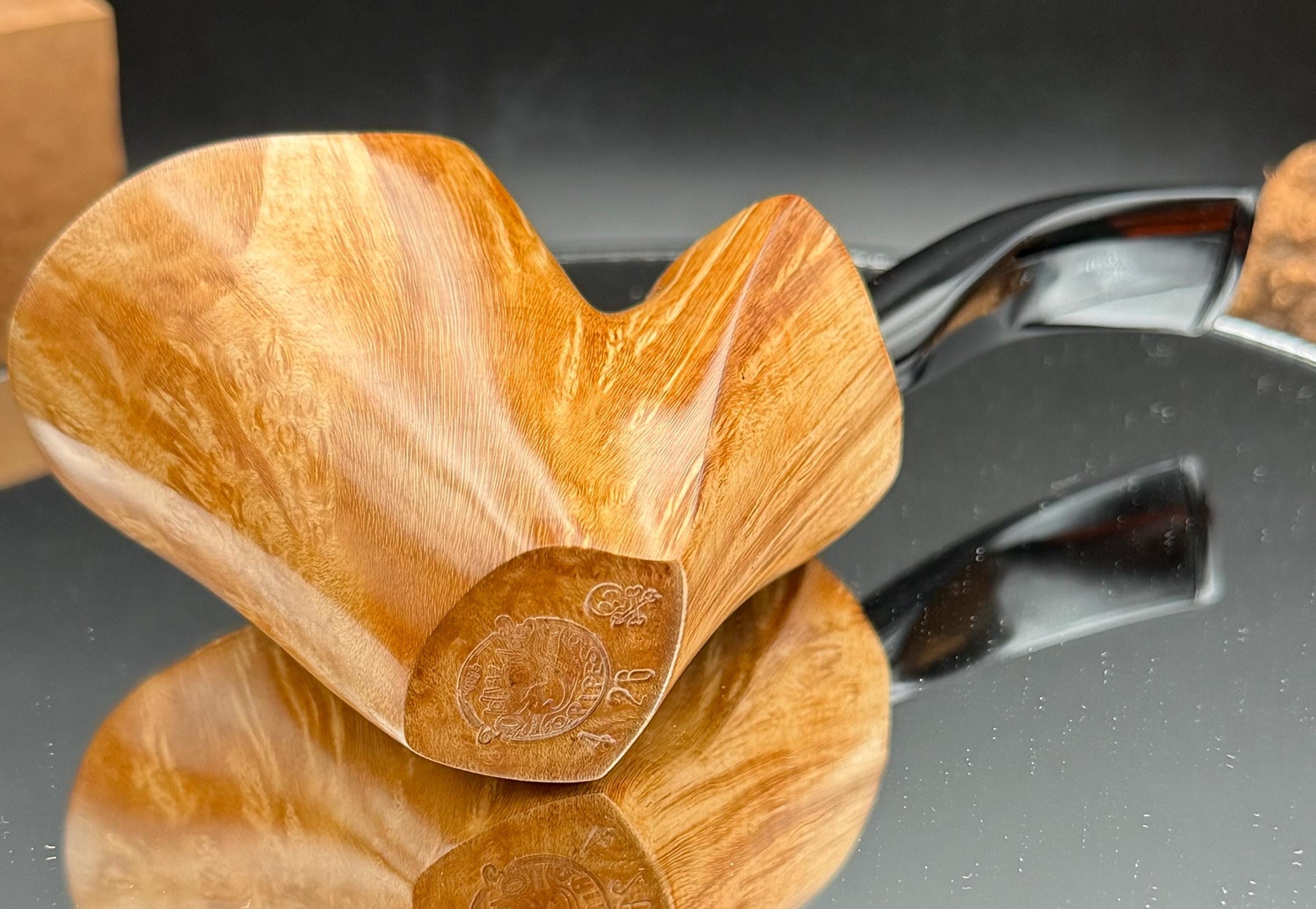 Handmade briar tobacco pipe