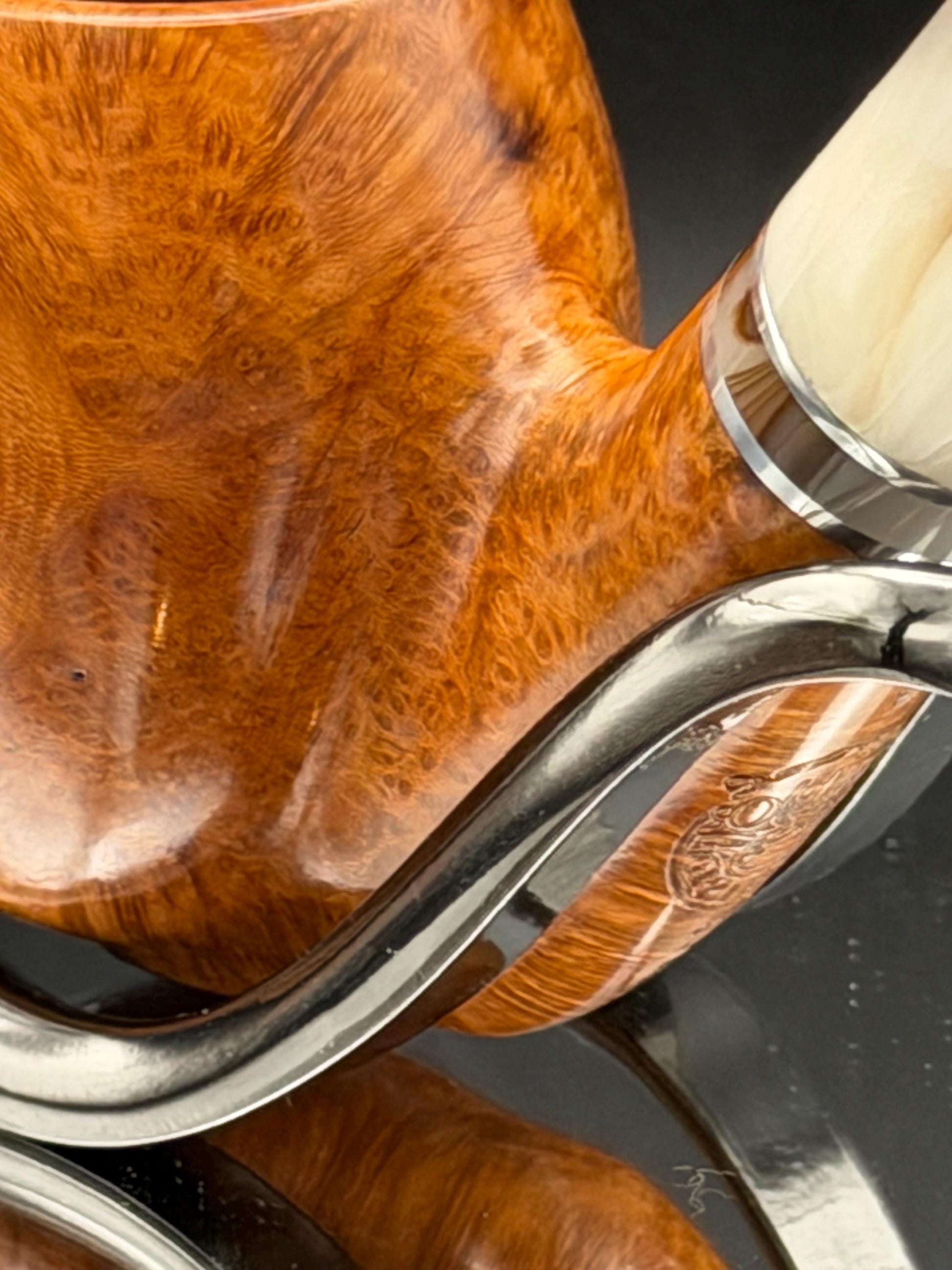 Handmade briar tobacco pipe