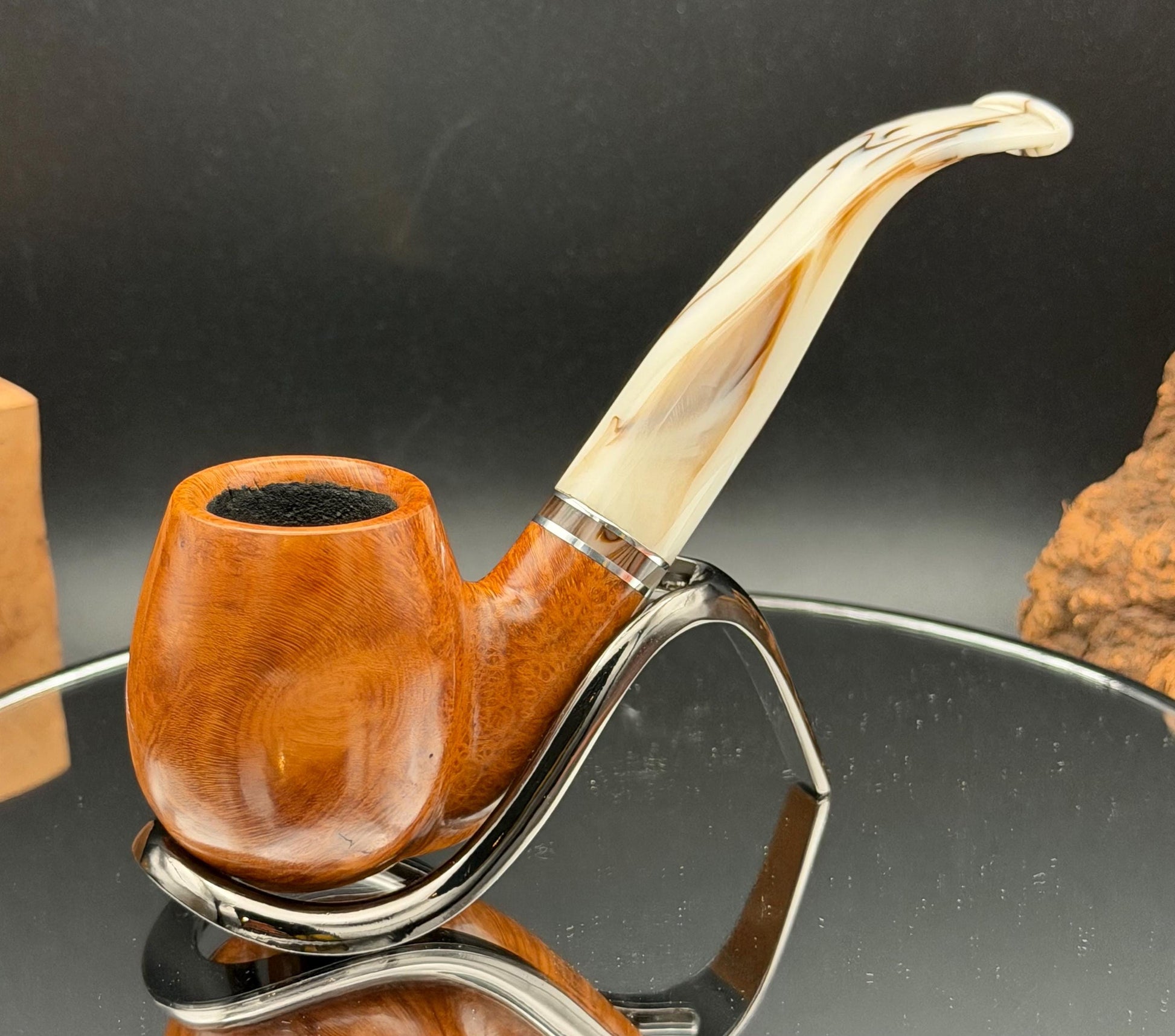 Handmade briar tobacco pipe