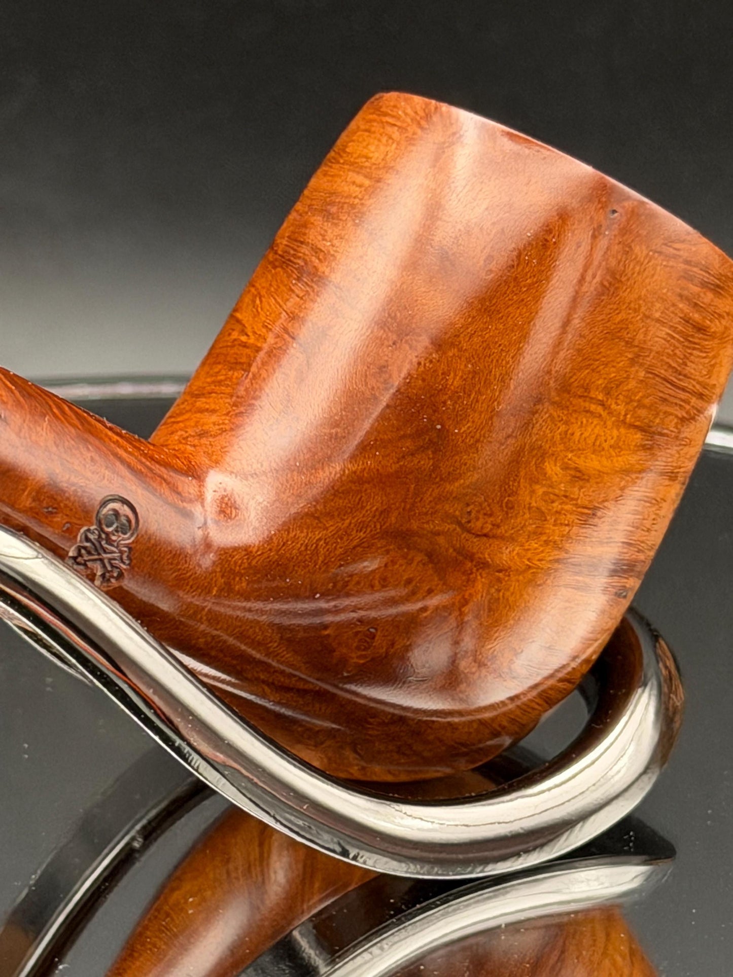 Handmade briar tobacco pipe