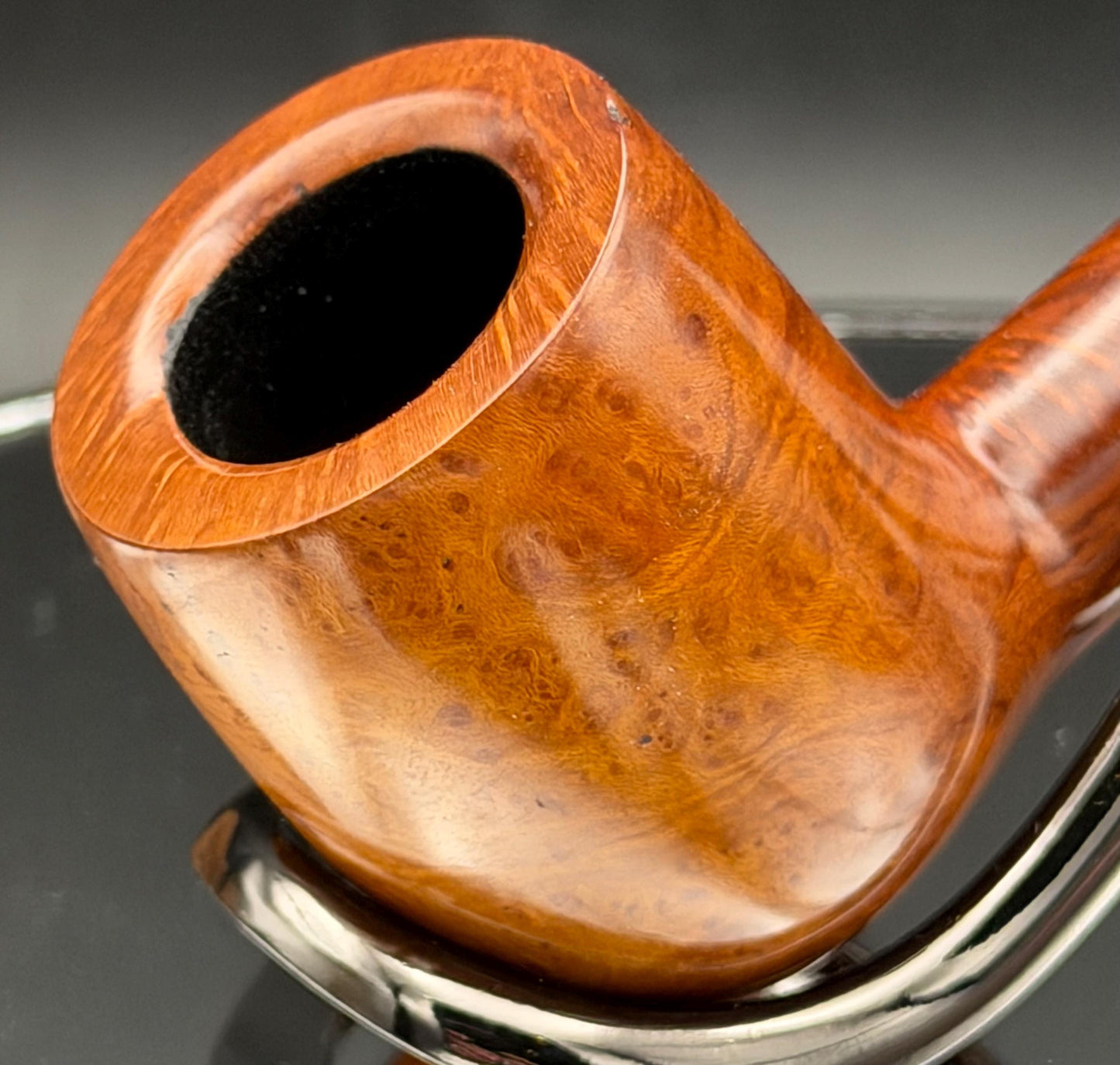 Handmade briar tobacco pipe