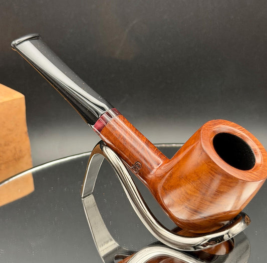 Handmade briar tobacco pipe